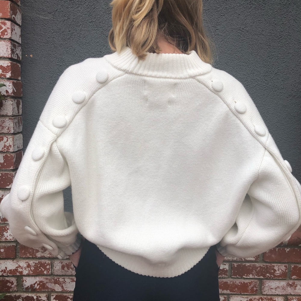 Chunky sailor sweater with back button design